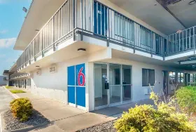 Photograph of Motel 6, Del Rio