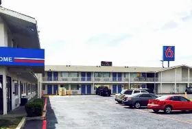 Photograph of Motel 6, Amarillo