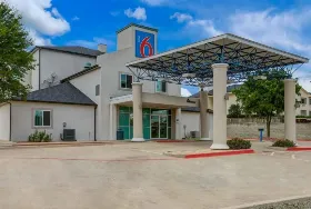 Photograph of Motel 6, Weatherford