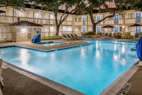 Photograph of Motel 6, Addison