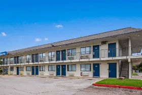 Photograph of Motel 6, College Station