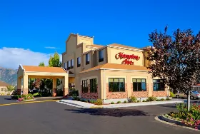 Photograph of Hampton Inn, Layton