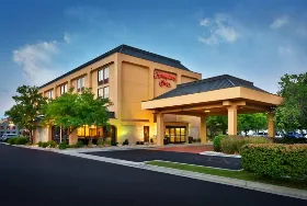 Photograph of Hampton Inn, Sandy