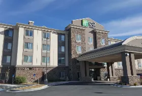 Photograph of Holiday Inn Express, Springville