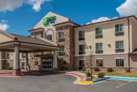 Photograph of Holiday Inn Express, Vernal