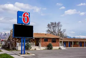 Photograph of Motel 6, Tremonton