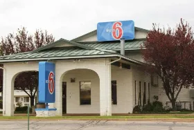 Photograph of Motel 6, Ogden