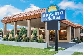 Photograph of Days Inn, Logan