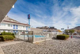 Photograph of Motel 6, Wendover