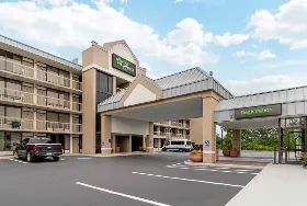 Photograph of Extended Stay America Suites, Bristol