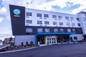 Photograph of Tru by Hilton, Norfolk