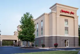 Photograph of Hampton Inn, Gloucester