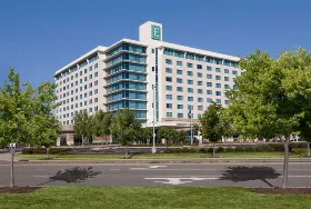Photograph of Embassy Suites, Hampton