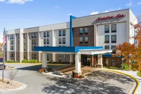 Photograph of Hampton Inn Winchester N/Conference Center, Winchester