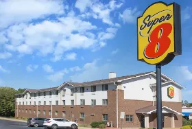 Photograph of Super 8, Richmond