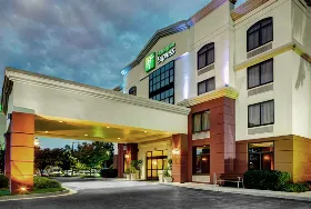 Photograph of Holiday Inn Express, Richmond