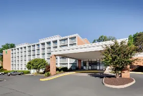 Photograph of Holiday Inn, Charlottesville