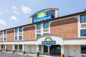 Photograph of Days Inn, Dumfries