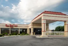 Photograph of Red Roof Inn & Suites, Wytheville