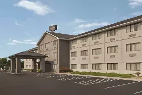 Photograph of Country Inn & Suites, Abingdon