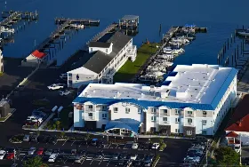 Photograph of Marina Bay Hotel & Suites, Chincoteague