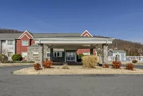 Photograph of Clarion Pointe, Staunton