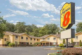 Photograph of Super 8 by Wyndham Radford VA, Radford