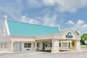 Photograph of Days Inn, Chester