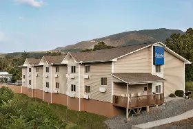 Photograph of Travelodge, Low Moor