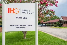 Photograph of Holiday Inn Express, Fort Lee