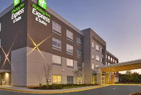 Photograph of Holiday Inn Express, South Hill