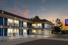 Photograph of Motel 6, Sandston
