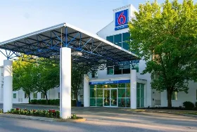 Photograph of Motel 6, Colchester