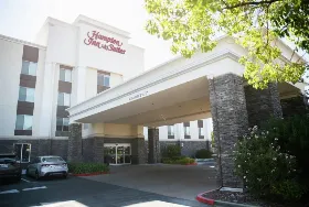 Photograph of Hampton Inn, Fresno
