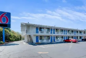 Photograph of Motel 6, Bellingham