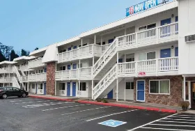 Photograph of Motel 6, Bremerton