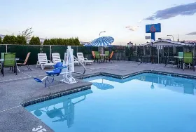 Photograph of Motel 6, Wenatchee