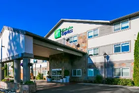 Photograph of Holiday Inn Express & Suites, Everett