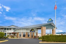 Photograph of Days Inn, Auburn