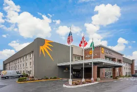 Photograph of La Quinta Inn & Suites, Federal Way