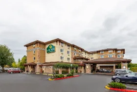 Photograph of La Quinta Inn & Suites, Vancouver
