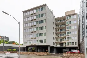 Photograph of La Quinta Inn & Suites, Seattle