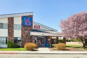 Photograph of Motel 6, Spokane Valley