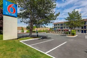 Photograph of Motel 6, Kirkland