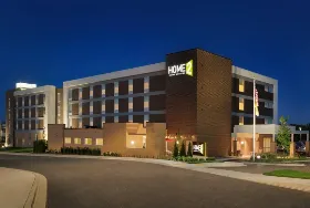 Photograph of Home2 Suites, Menomonee Falls