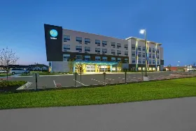 Photograph of Tru by Hilton, Stoughton