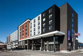 Photograph of Hilton Garden Inn, Madison
