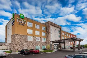 Photograph of Holiday Inn Express, Rice Lake