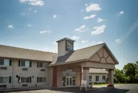 Photograph of Quality Inn, Edgerton