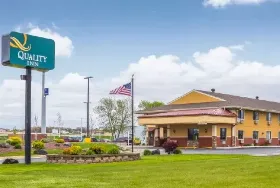 Photograph of Quality Inn, Janesville